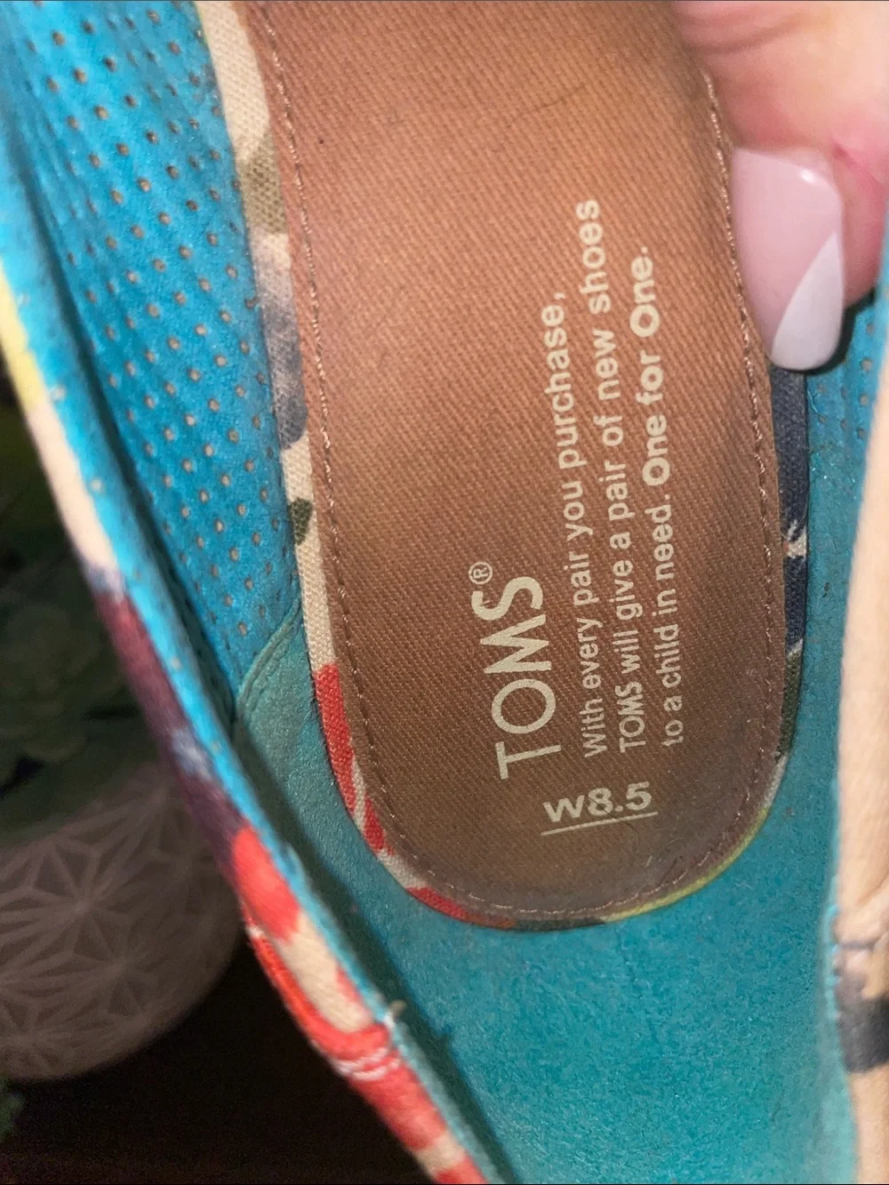 TOMS Stella Floral Canvas Peep-Toe Wedges in Tangerine Watercolor Size 8.5